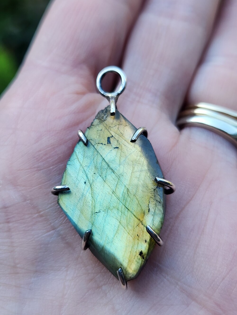 Labrodorite Vintage Pendant In Sterling